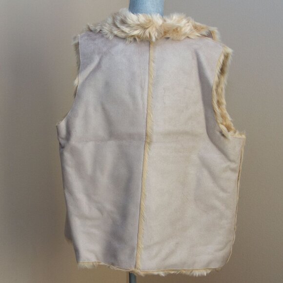 Loft PLUS Reversible Faux Shearling Vest - Size 14 Plus - Island Beige - Picture 6 of 7